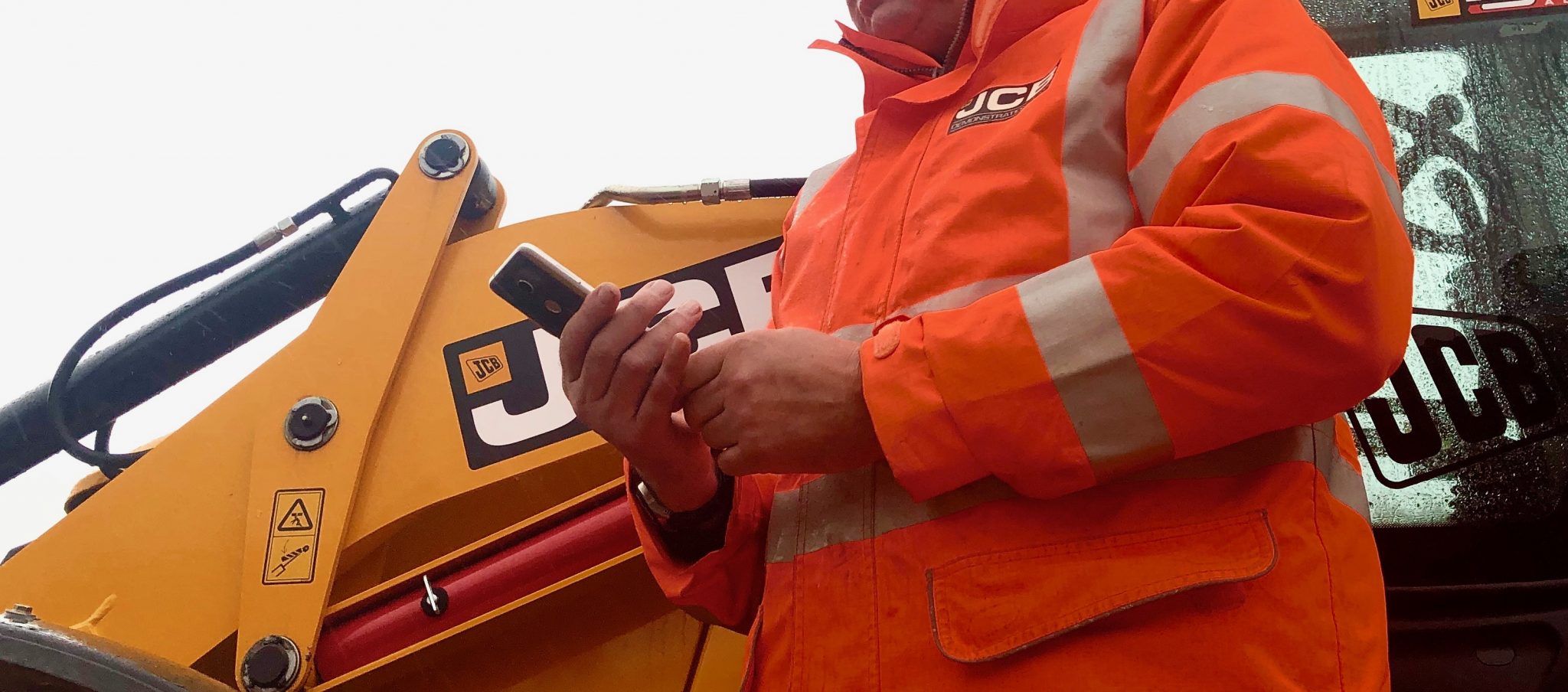 jcb employees at a staffordshire quarry are now fully connected thanks to a vodafone mini mast