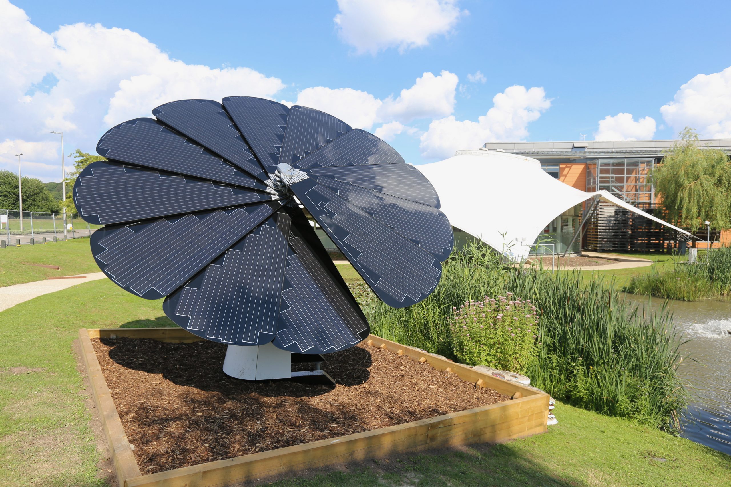 Image of a Smartflower solar panel at Vodafone HQ, Newbury.