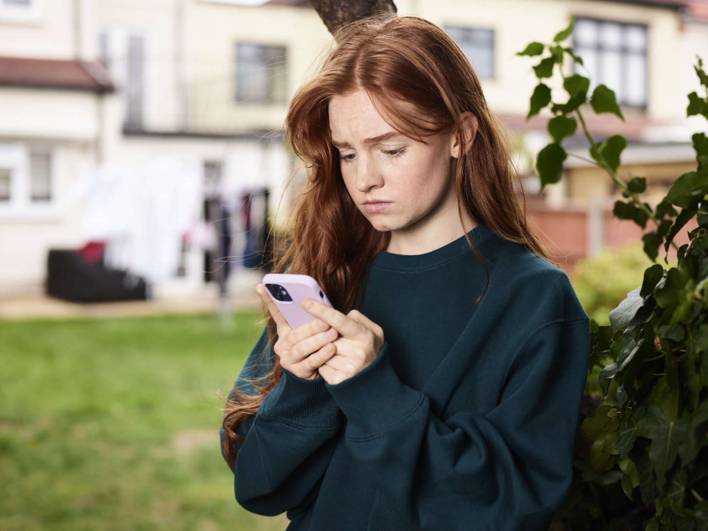 "I spend most of my time online, scrolling social media and Whatsapping friends but I never expected to be targeted by someone looking to hurt me. I woke up to loads of unread messages on my phone from people asking if I’d seen this account on social media." 2/6.