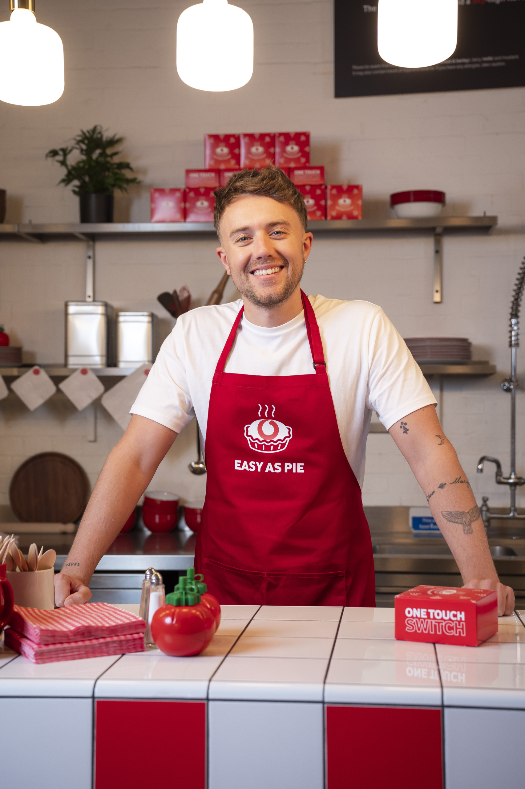 Vodafone opens its Easy Peasy Pie Shop with broadcaster Roman Kemp and easy-cooking advocate, Lisa Faulkner in London, serving free pies to hungry punters to show that switching to Vodafone Broadband is now ‘easy as pie’ with One Touch Switch.